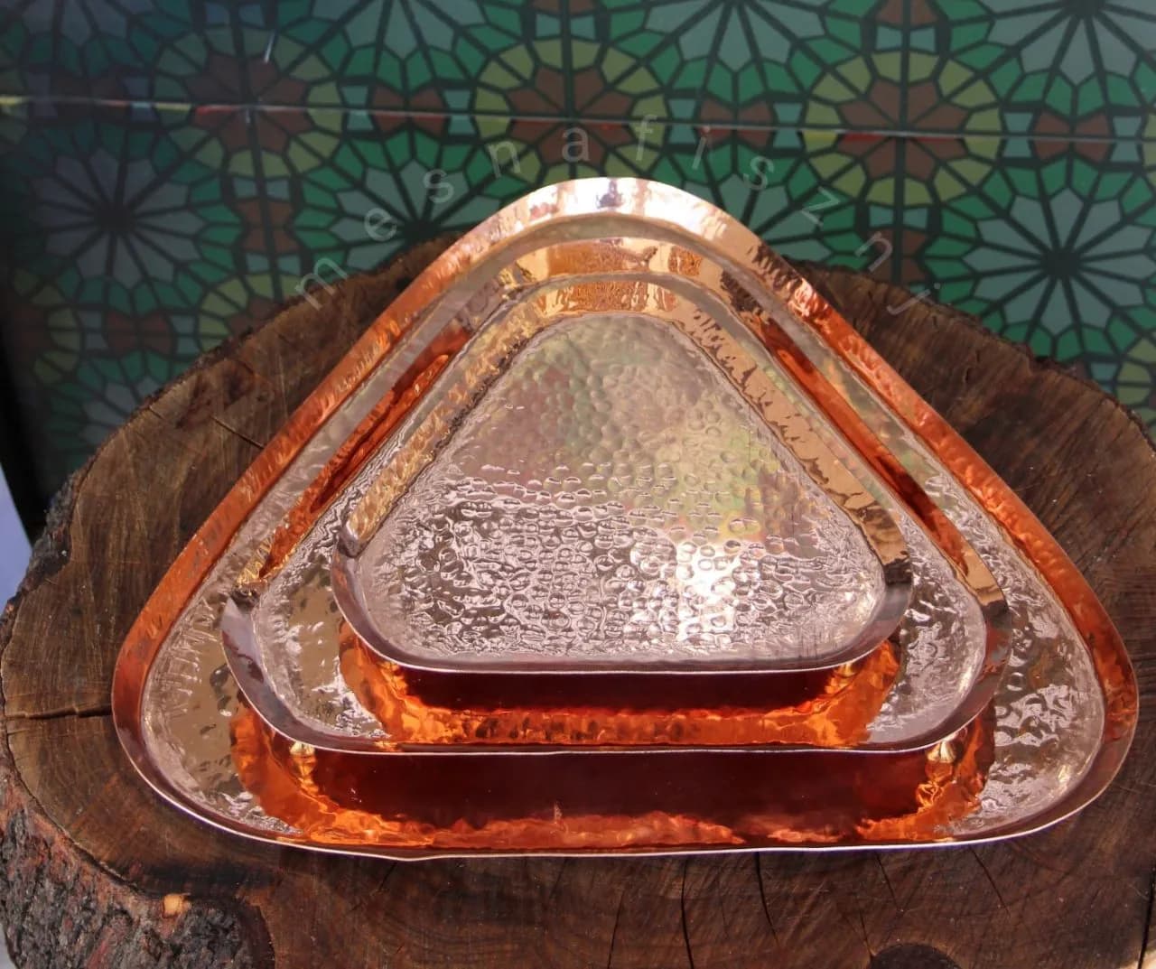 سینی مسی مثلثی دست ساز — تصویر ۲