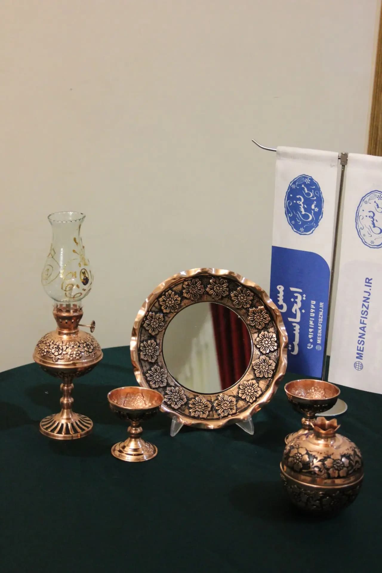 آیینه شمعدان مسی گلبرگ نانو شده کد 121 — تصویر ۲