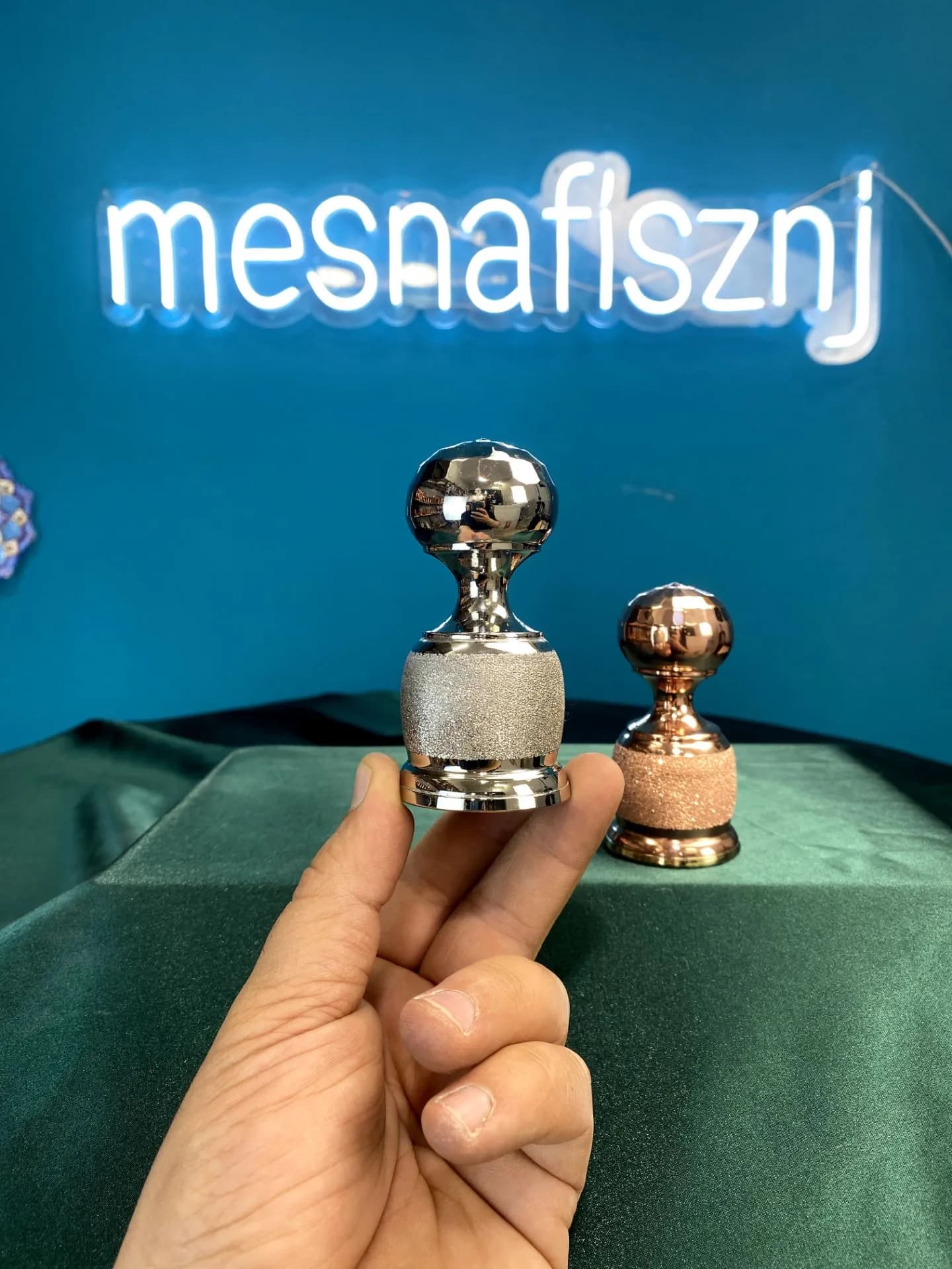 نمکدان سندپلاس با آبکاری کروم — تصویر ۳