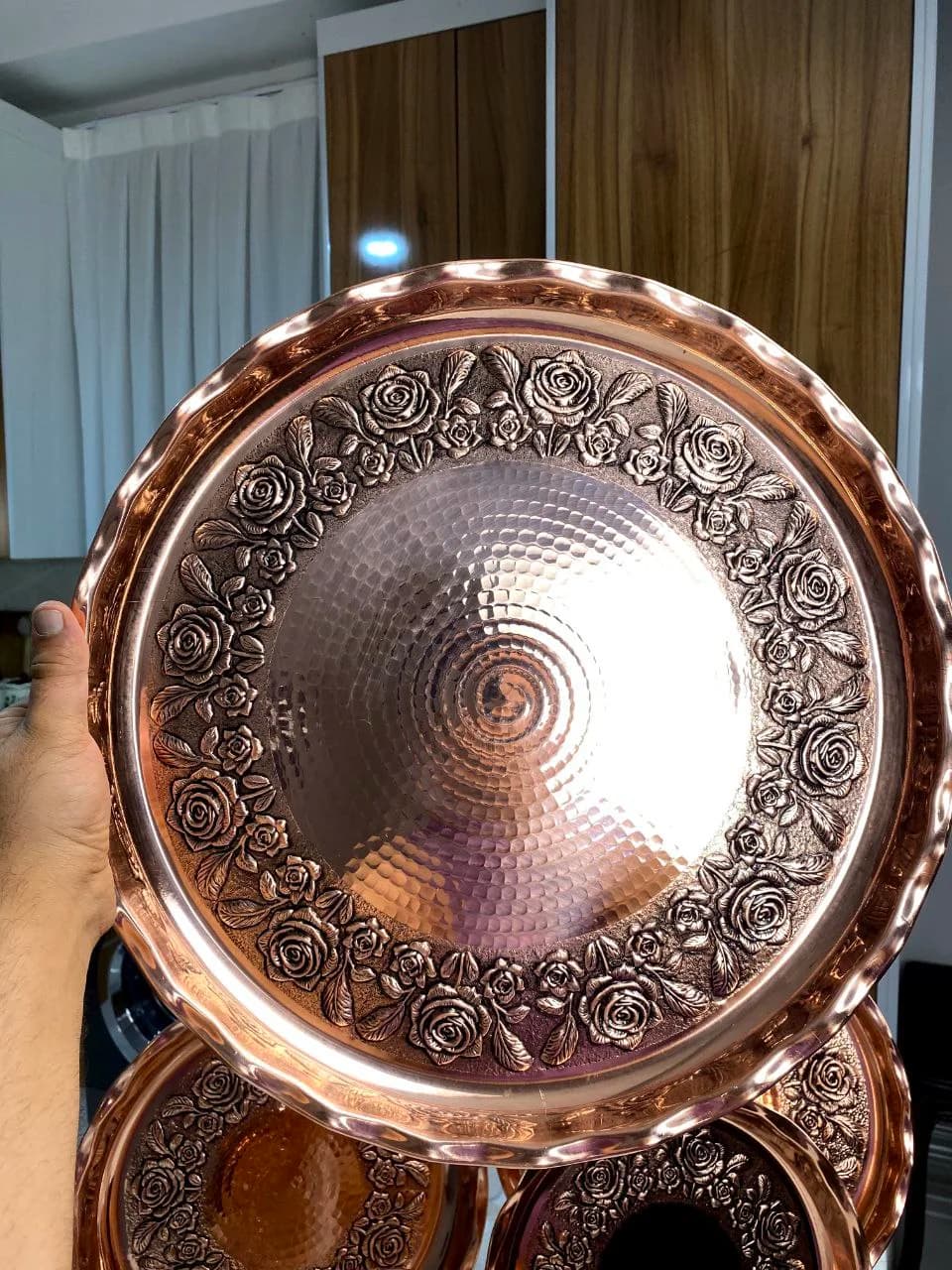 سینی مسی گلبرگ رز مس‌زنجان سایز 27 — تصویر ۲