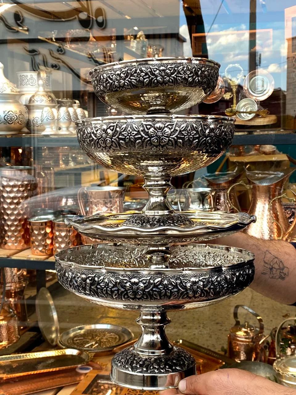سرویس پذیرایی مسی گلبرگ نرگس با آبکاری کروم — تصویر ۴