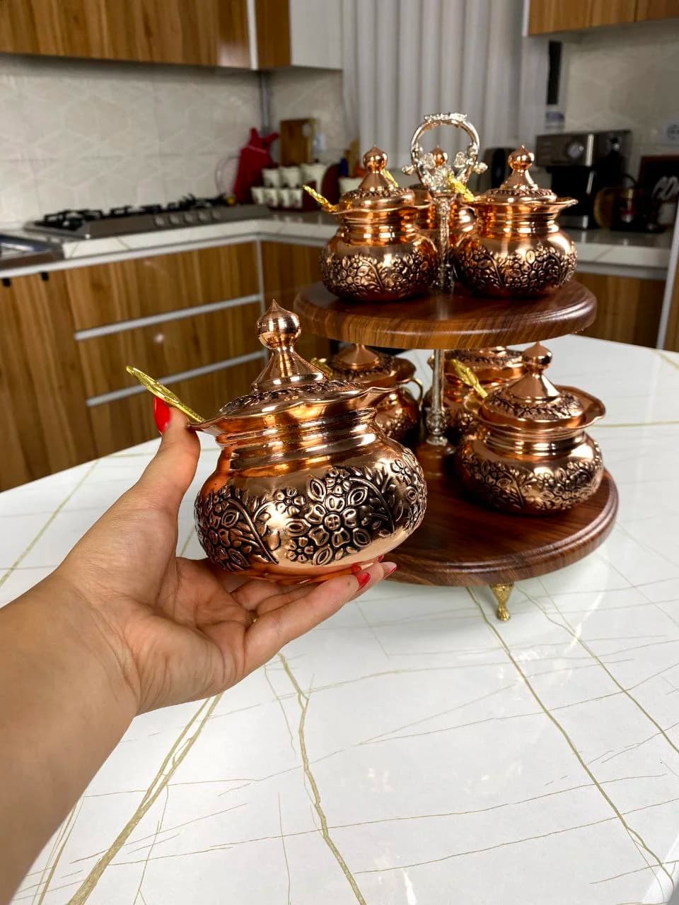 جا ادویه مسی ۷ عددی با استند چوبی وکیوم