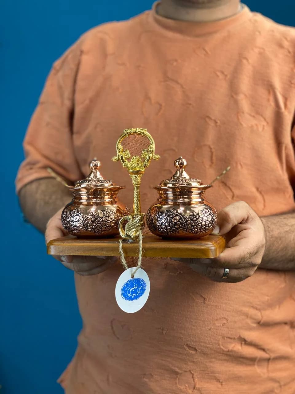 جا‌ادویه مسی ۲ عددی با استند چوبی وکیوم — تصویر ۳