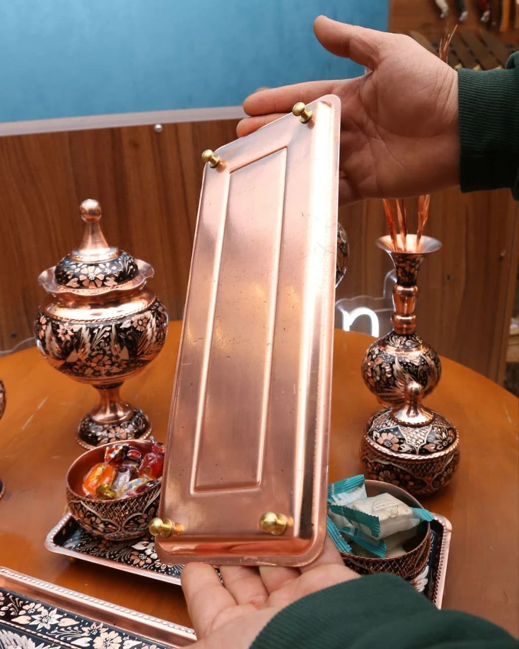 رولت خوری مسی طرح گل و بلبل — تصویر ۲