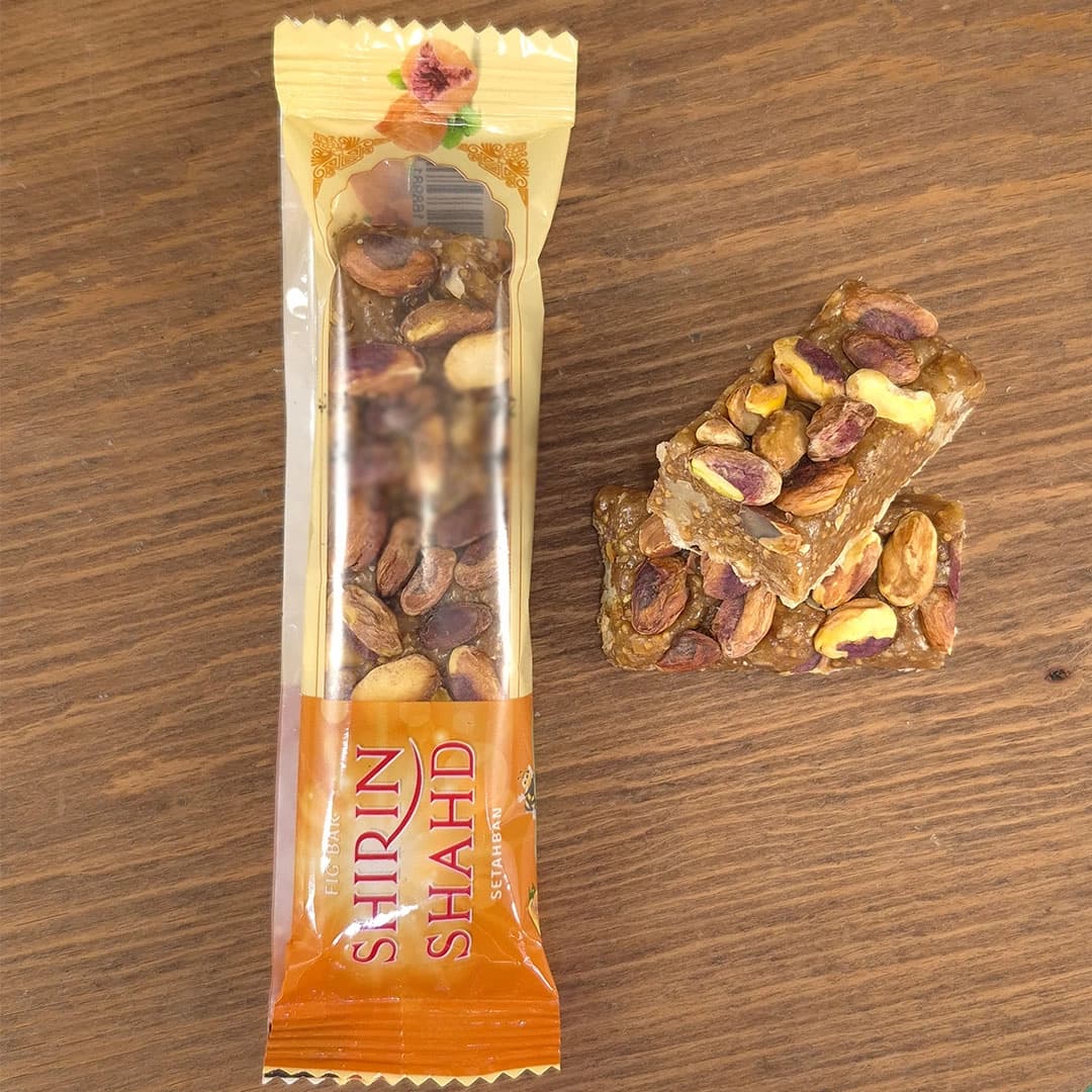 انجیر بار با مغز گردو و روکش پسته [50 گرم] — تصویر ۳