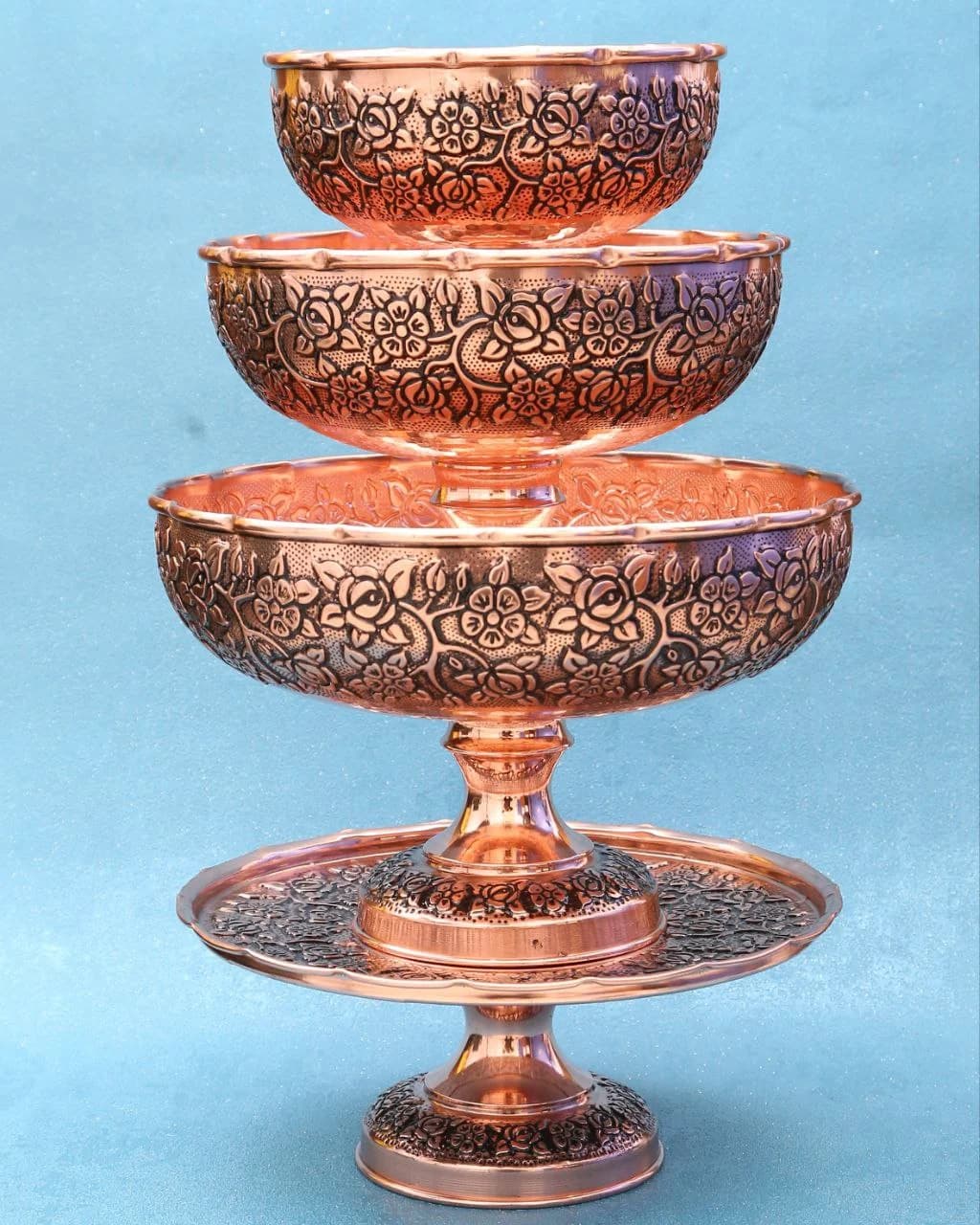 شیرینی خوری مسی تک پایه بلند نقشینه — تصویر ۲