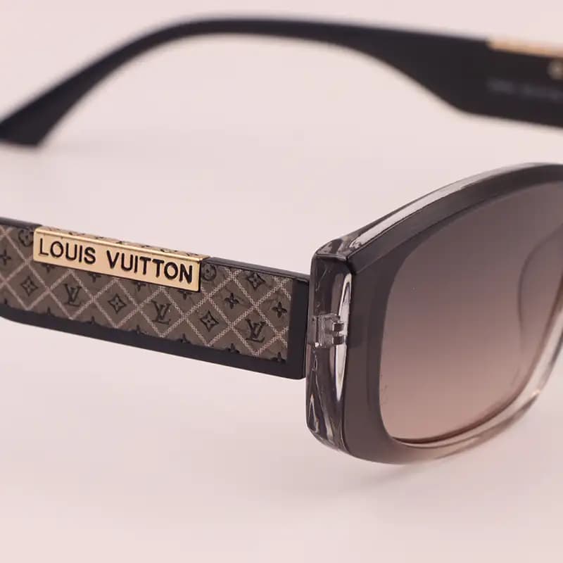 عینک آفتابی زنانه Louis Vuitton مدل 9554 — تصویر ۴
