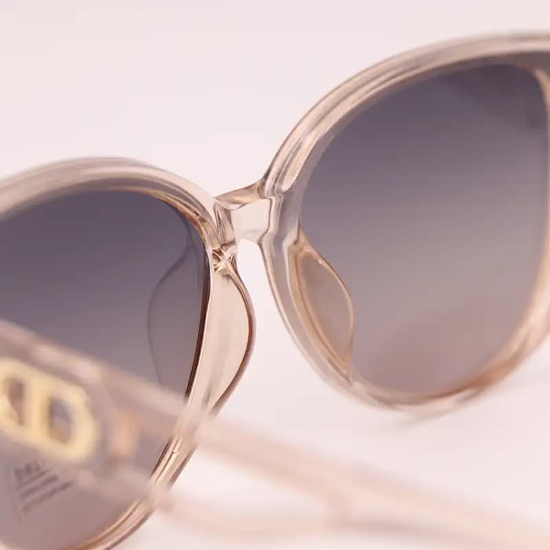 عینک آفتابی زنانه برند Dior مدل P5007 — تصویر ۷