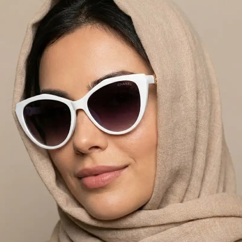 عینک آفتابی زنانه شنل مدل 5042 — تصویر ۳