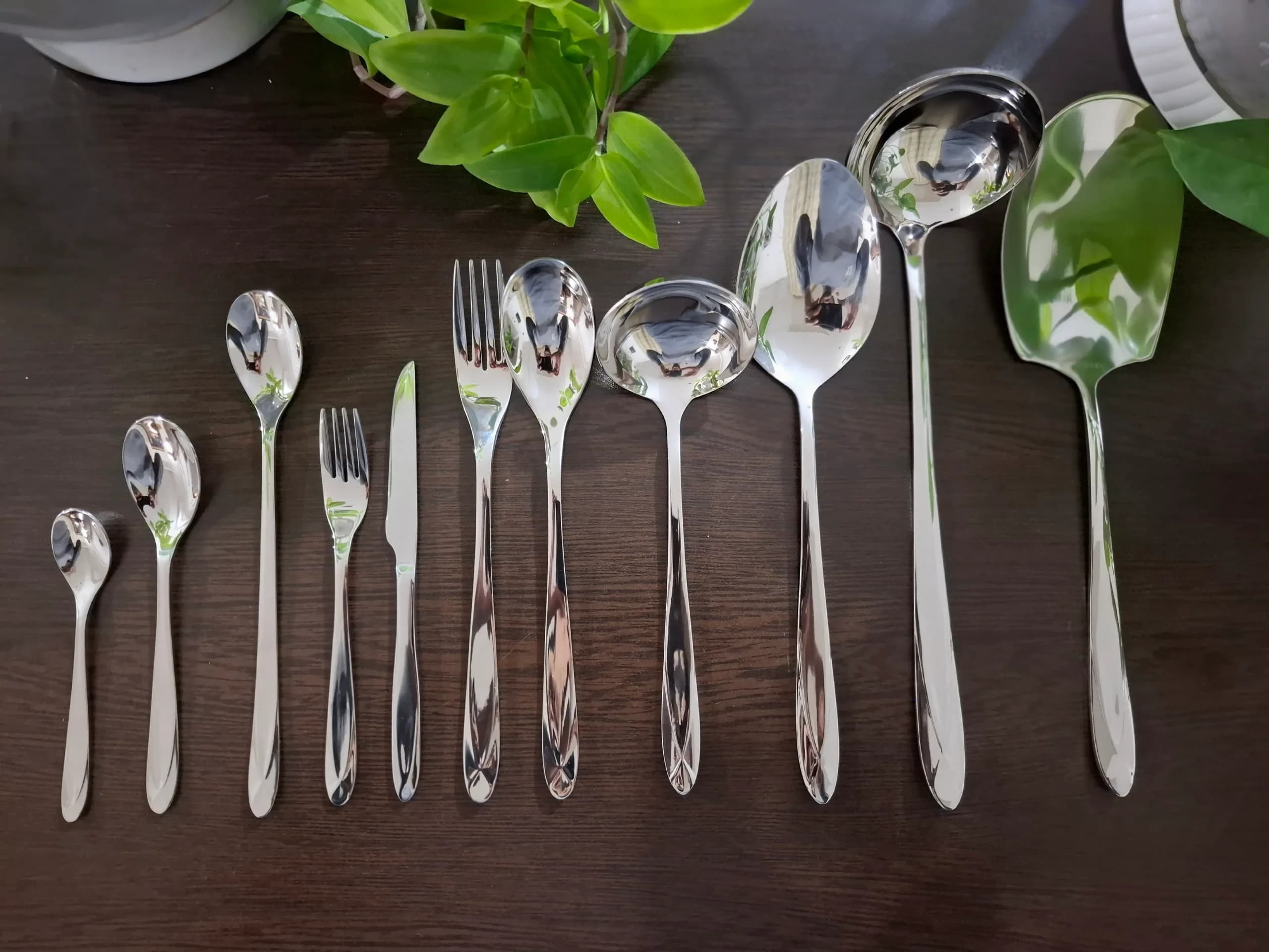 سرویس قاشق و چنگال یونیک 24نفره استیل 120پارچه دهانه اروپایی 4 میل