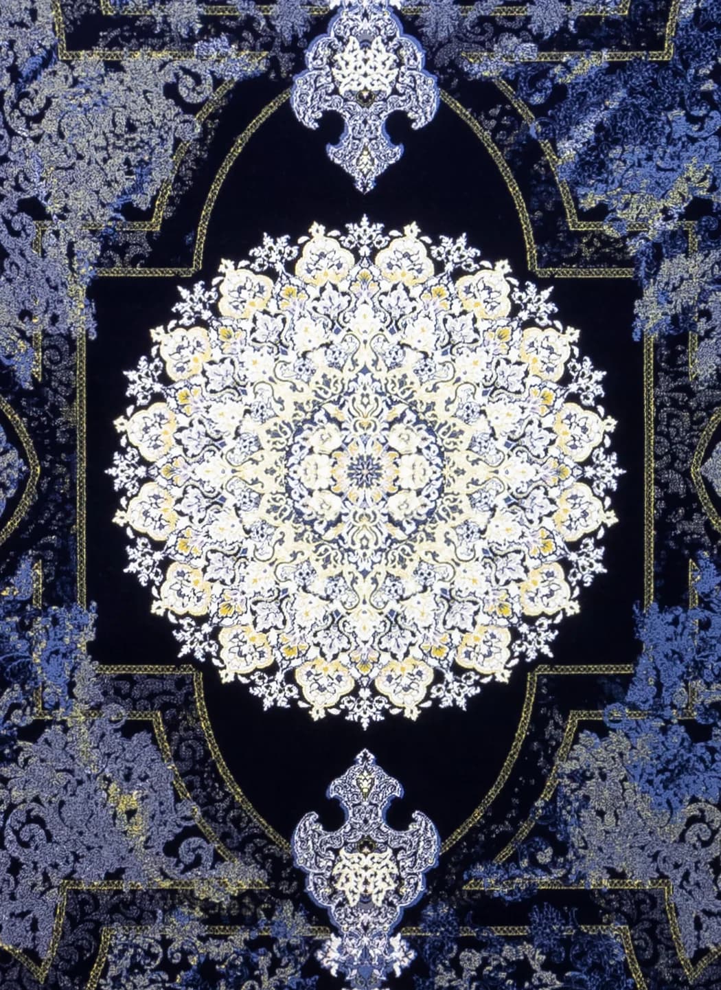 فرش ماشینی کلاسیک اصیل مدل قجری اطلسی ۱۲۰۰ شانه — تصویر ۳