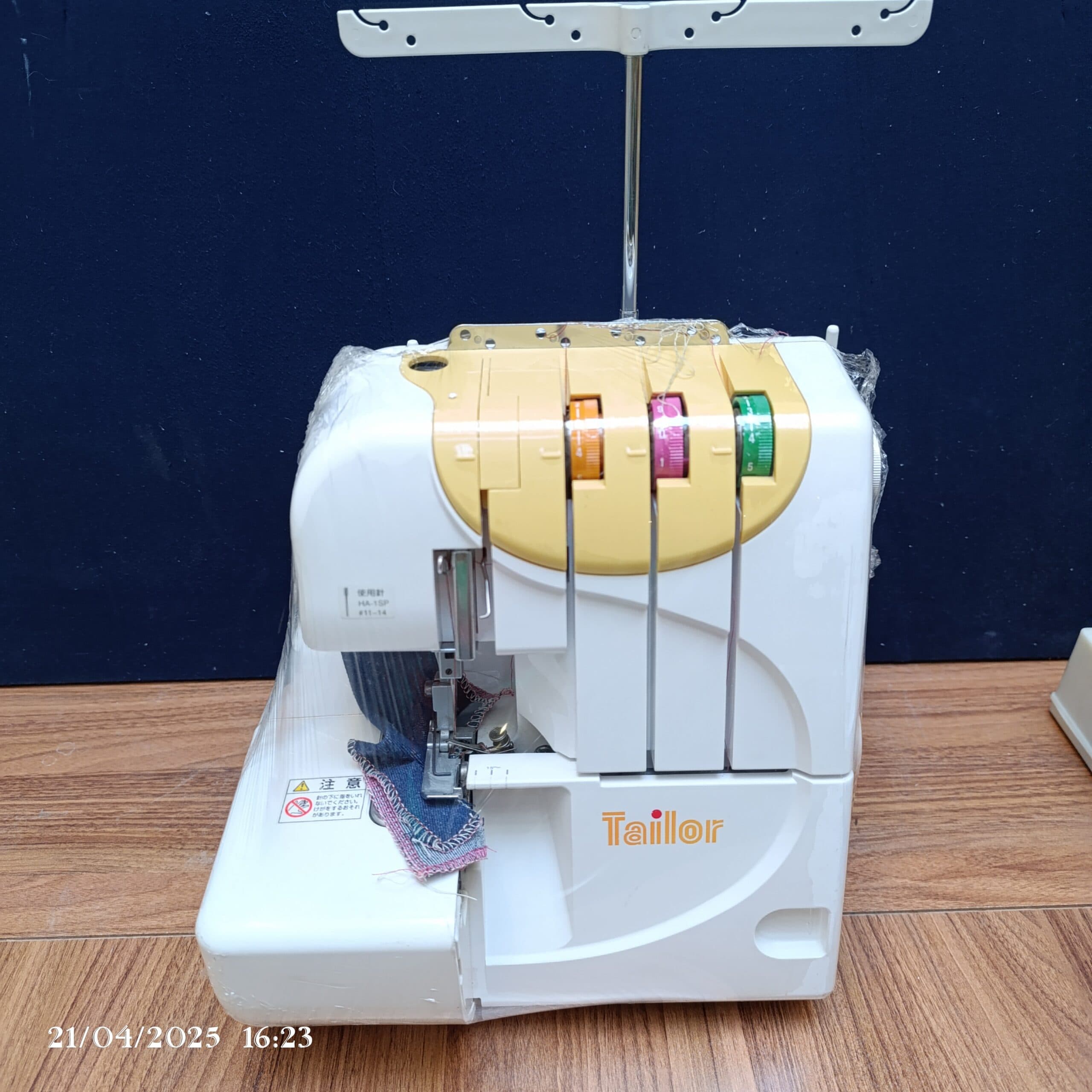 چرخ خیاطی سردوز ژانومه ۳ نخ مدلTailor — تصویر ۵