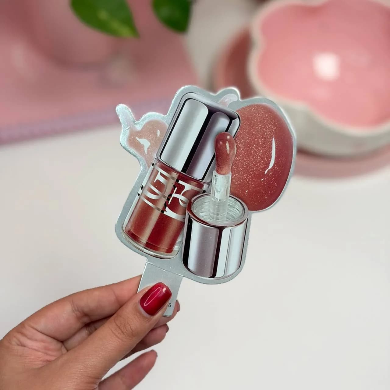 لیپگلاس YSL جدید — تصویر ۵