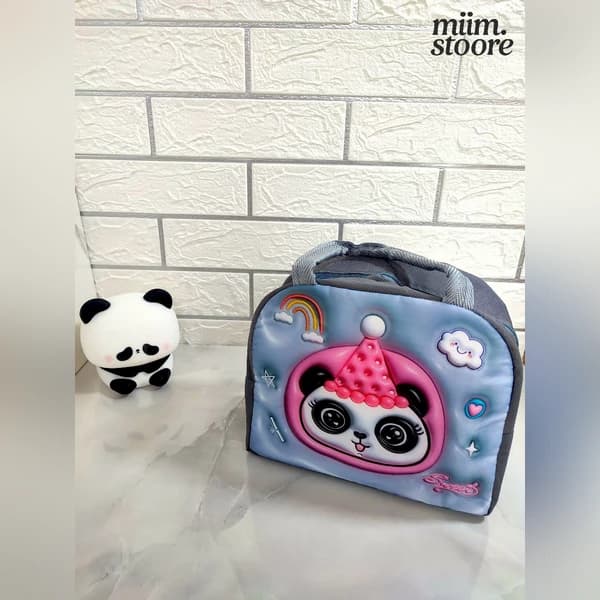 کیف ظرف غذا برزنتی عایق طرح فانتزی عروسکی اورجینال و سبک — تصویر ۲