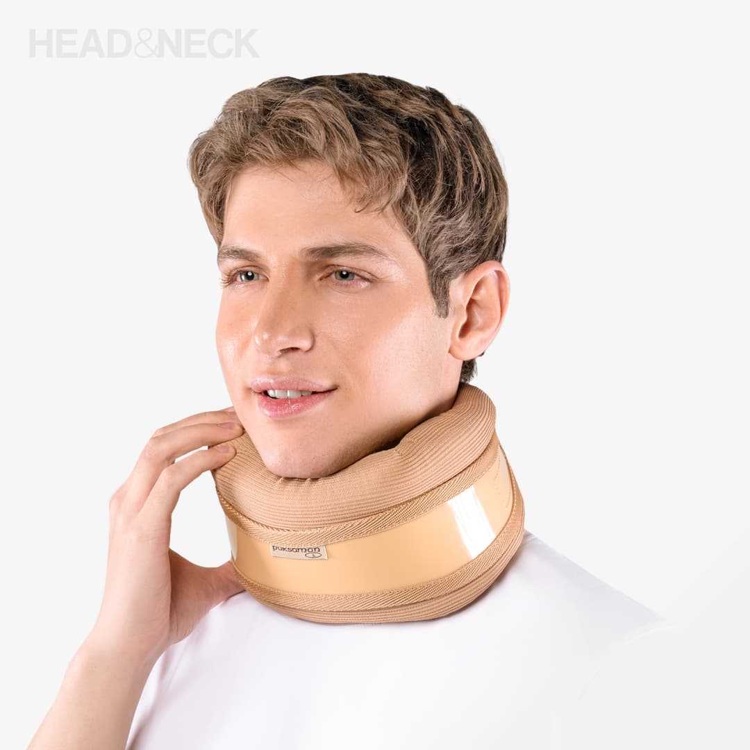 گردن بند طبی نیمه سخت پاک سمن مدل Semi Rigid Cervical Collar کد ۱۶۵