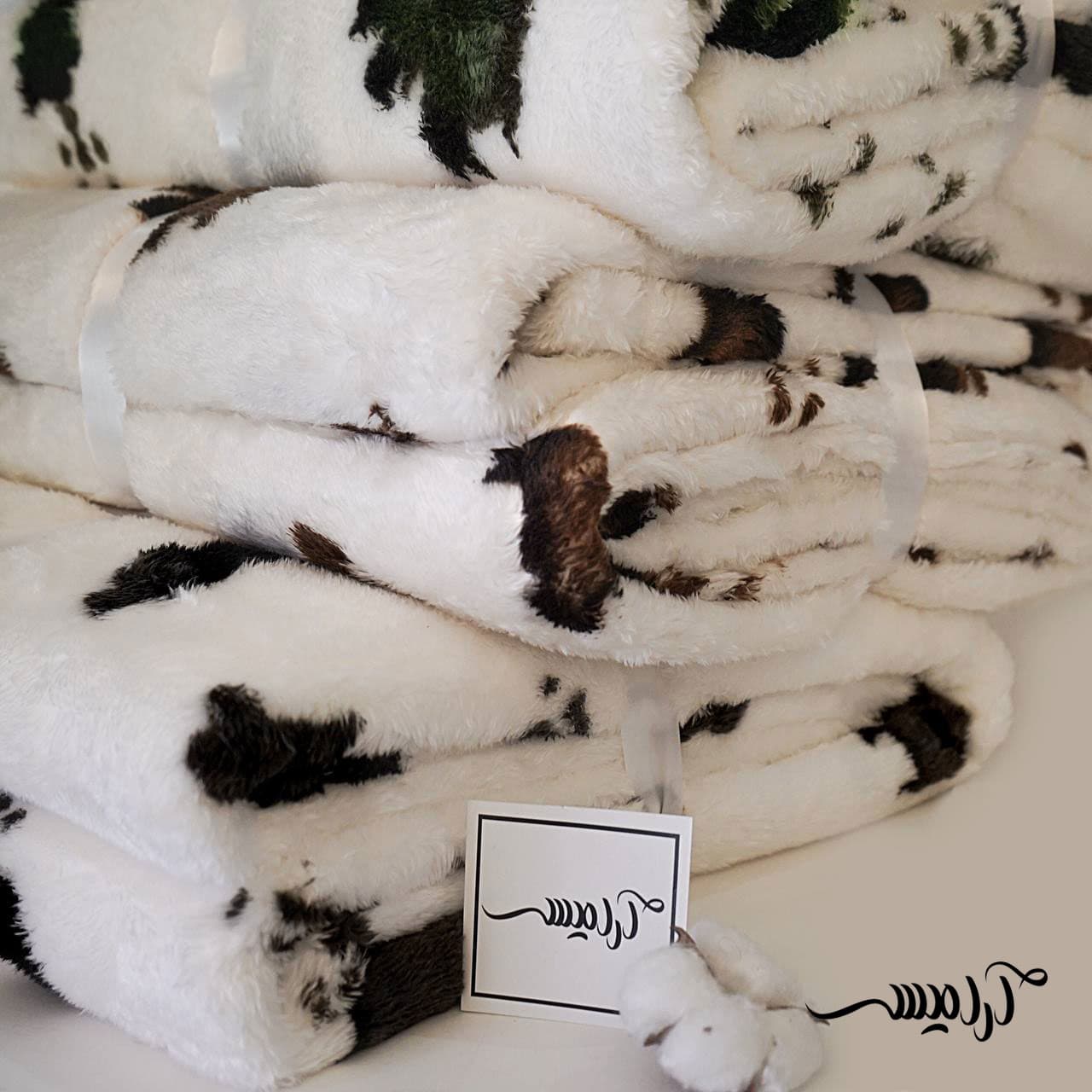 پتو سفری گاوی Abercrombie ترک — تصویر ۲
