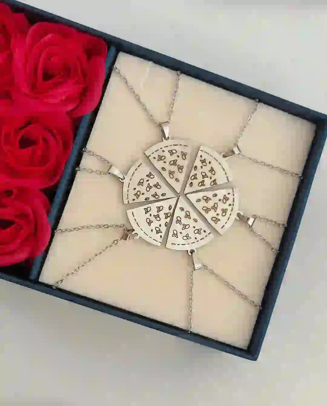 ست دوستی و اکیپ پیتزا شش نفره