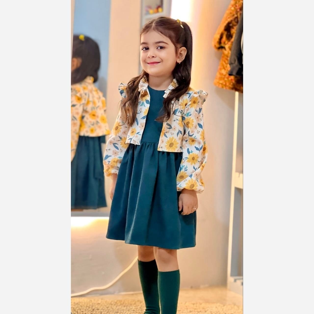 کت و سارافون دخترانه ،جنس مخمل کبریتی مناسب 2 تا 12 سال