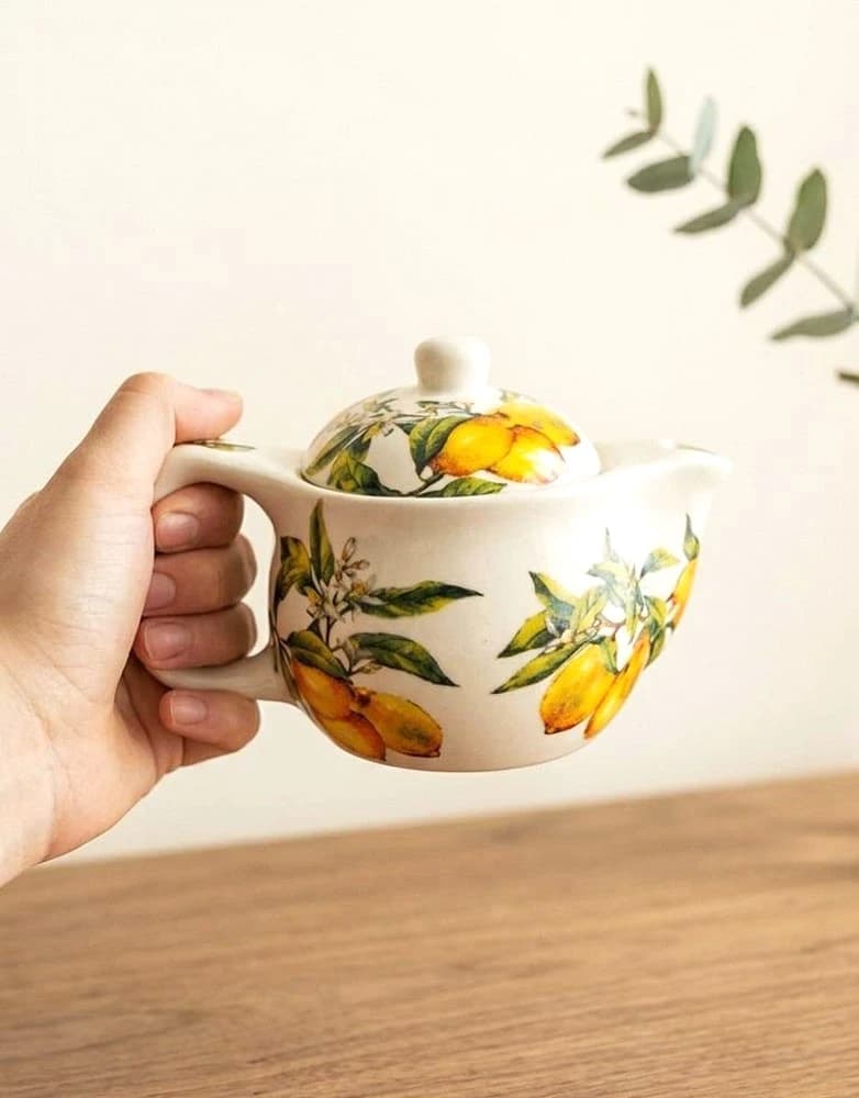 قوری سرامیکی صافی دار طرح لیمو — تصویر ۲