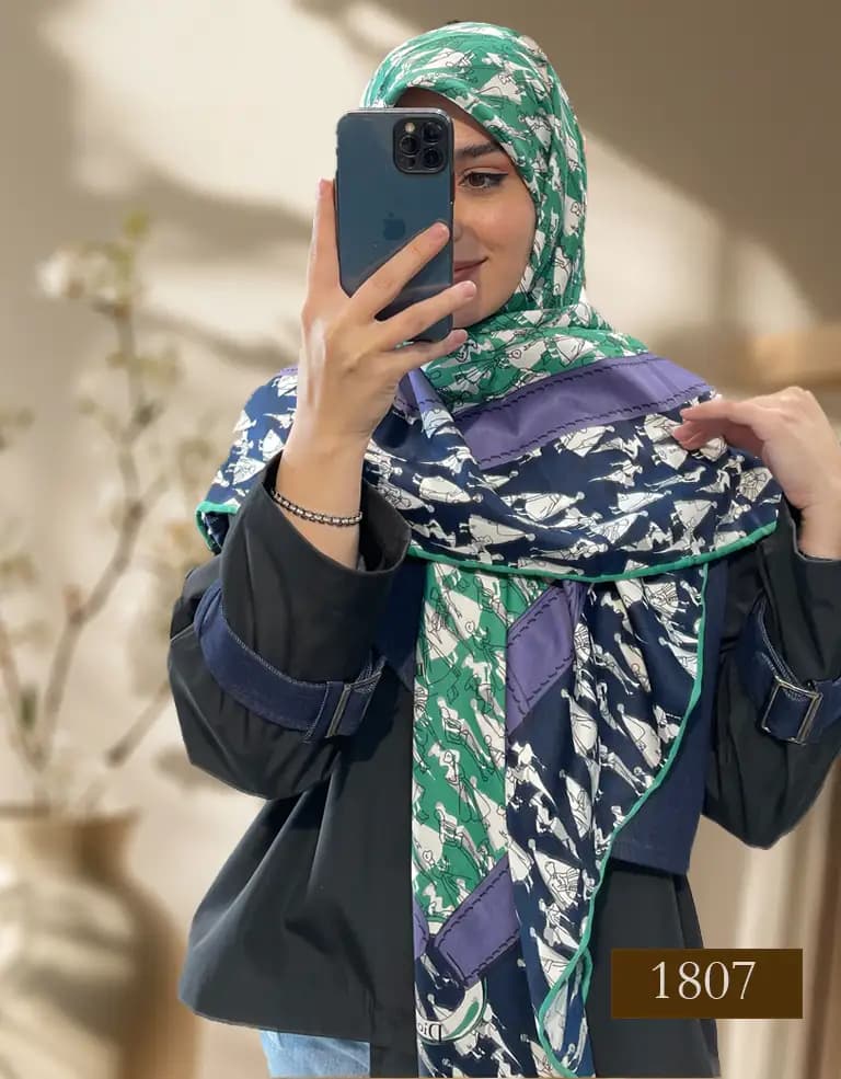 روسری ابریشم توییل طرحدار کد 1807