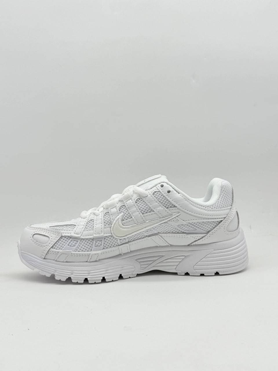 کفش نایک p6000 سفید Nike p6000 white shoes — تصویر ۴