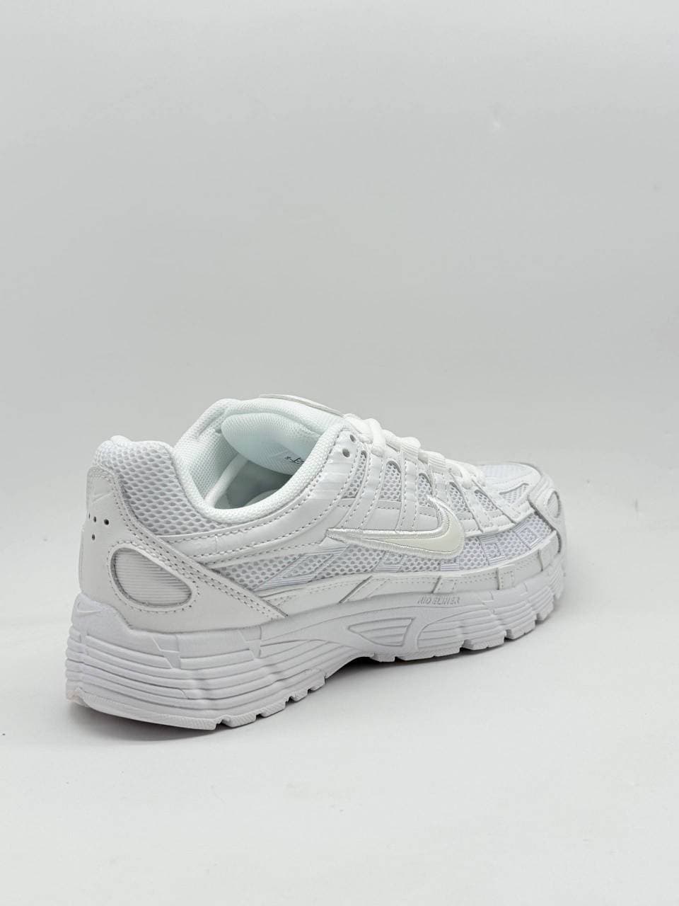 کفش نایک p6000 سفید Nike p6000 white shoes — تصویر ۳