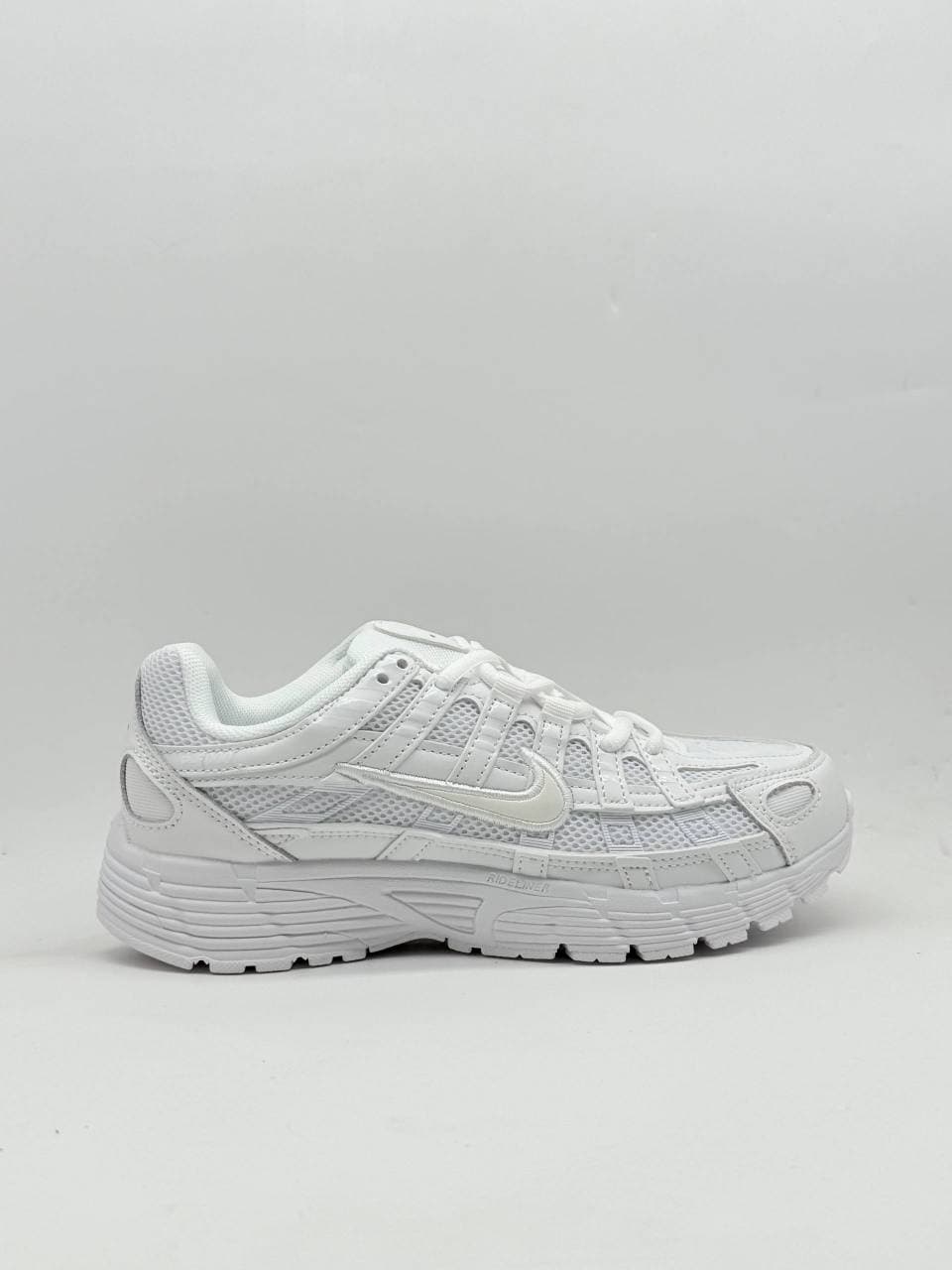 کفش نایک p6000 سفید Nike p6000 white shoes