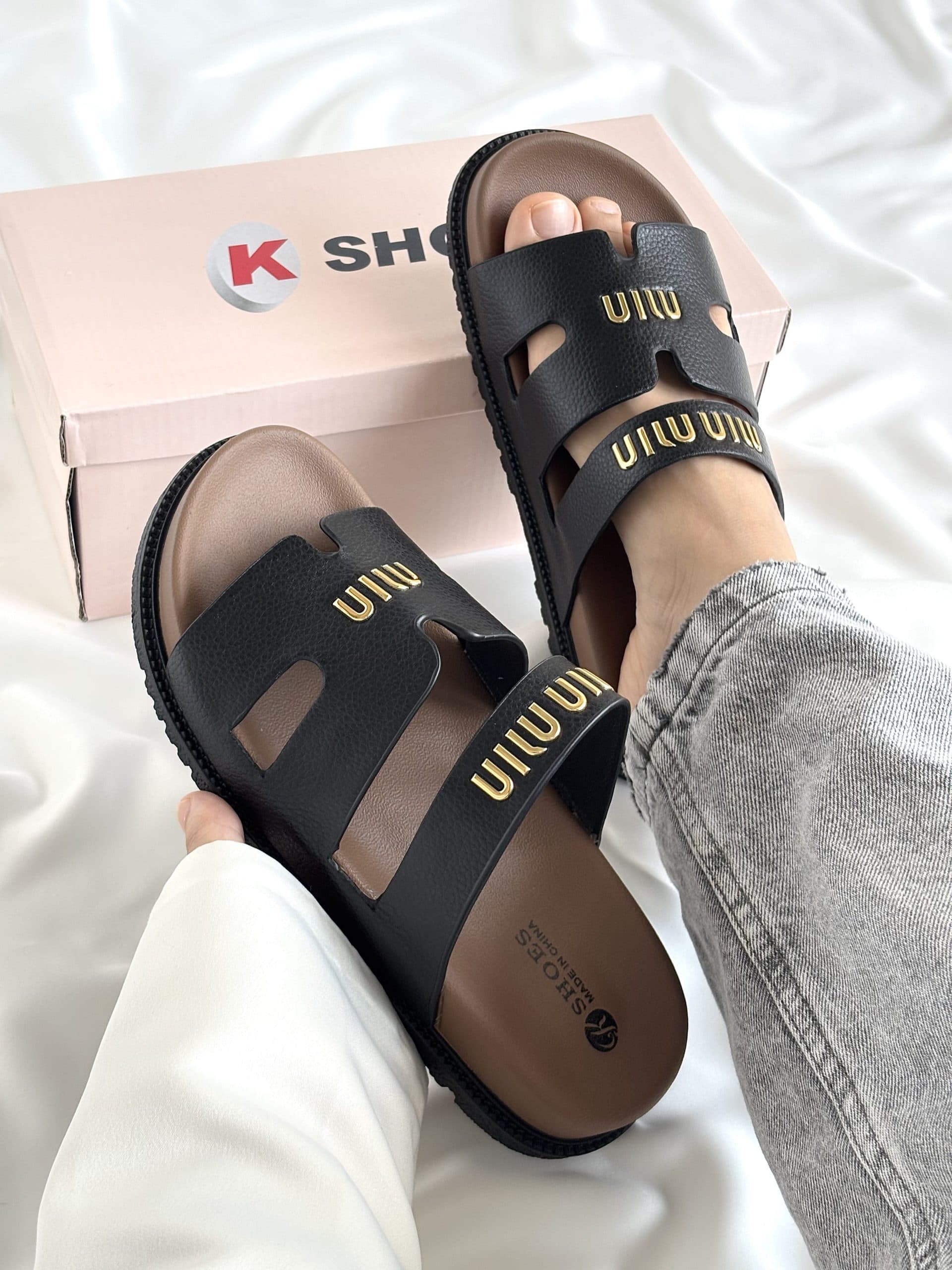 صندل طرح میو میو مشکی Miu Miu black sandals — تصویر ۶
