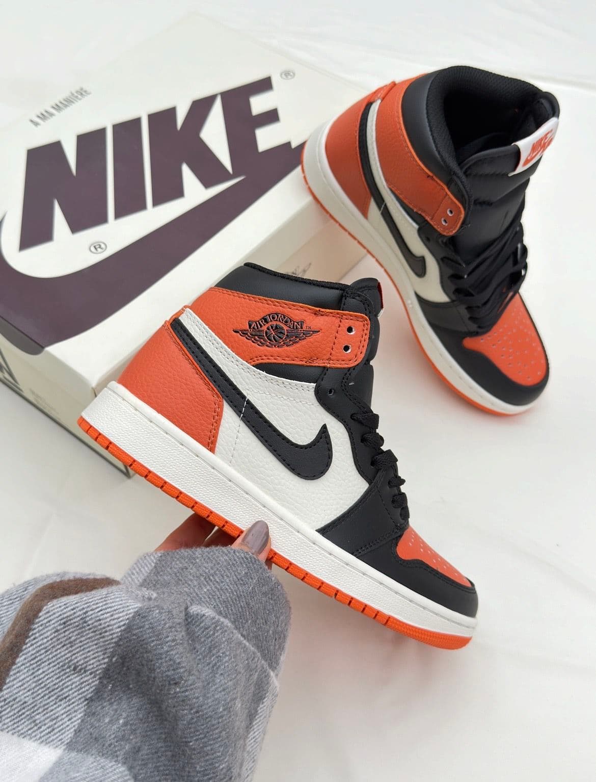کتونی نایک جردن ساقدار مشکی نارنجی black and oringe long leg nike jordan sneakers