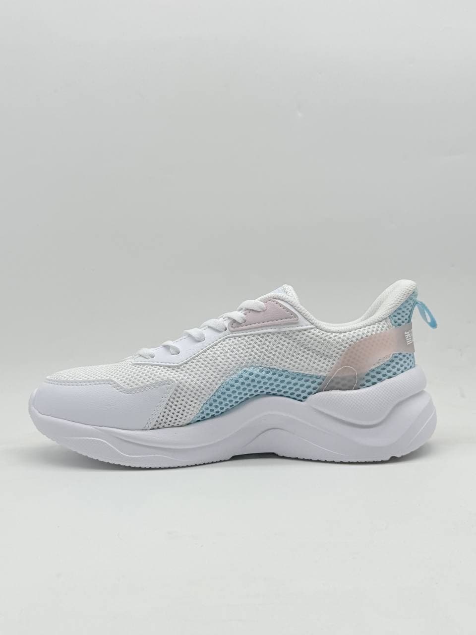 کفش ۳۶۱ سفید آبی کم رنگ white lite blue 361shoes — تصویر ۳