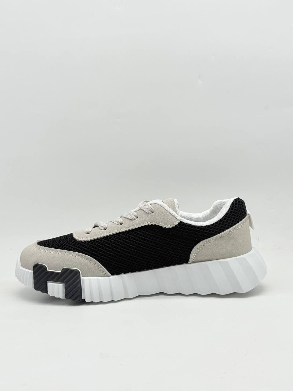 کفش هرمس مشکی خاکستری Hermes black grey shoes — تصویر ۳