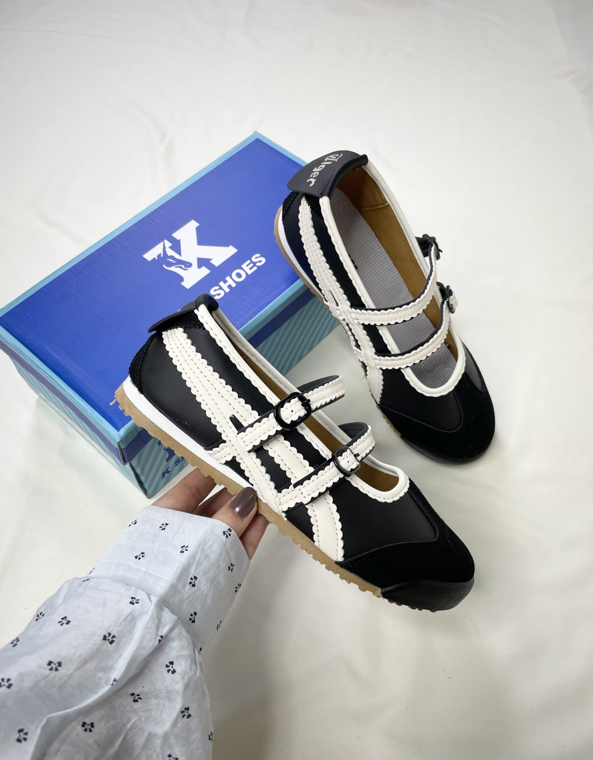 کتونی اسیکس بالرین کرم مشکی asics ballerina creem black sneakers — تصویر ۲