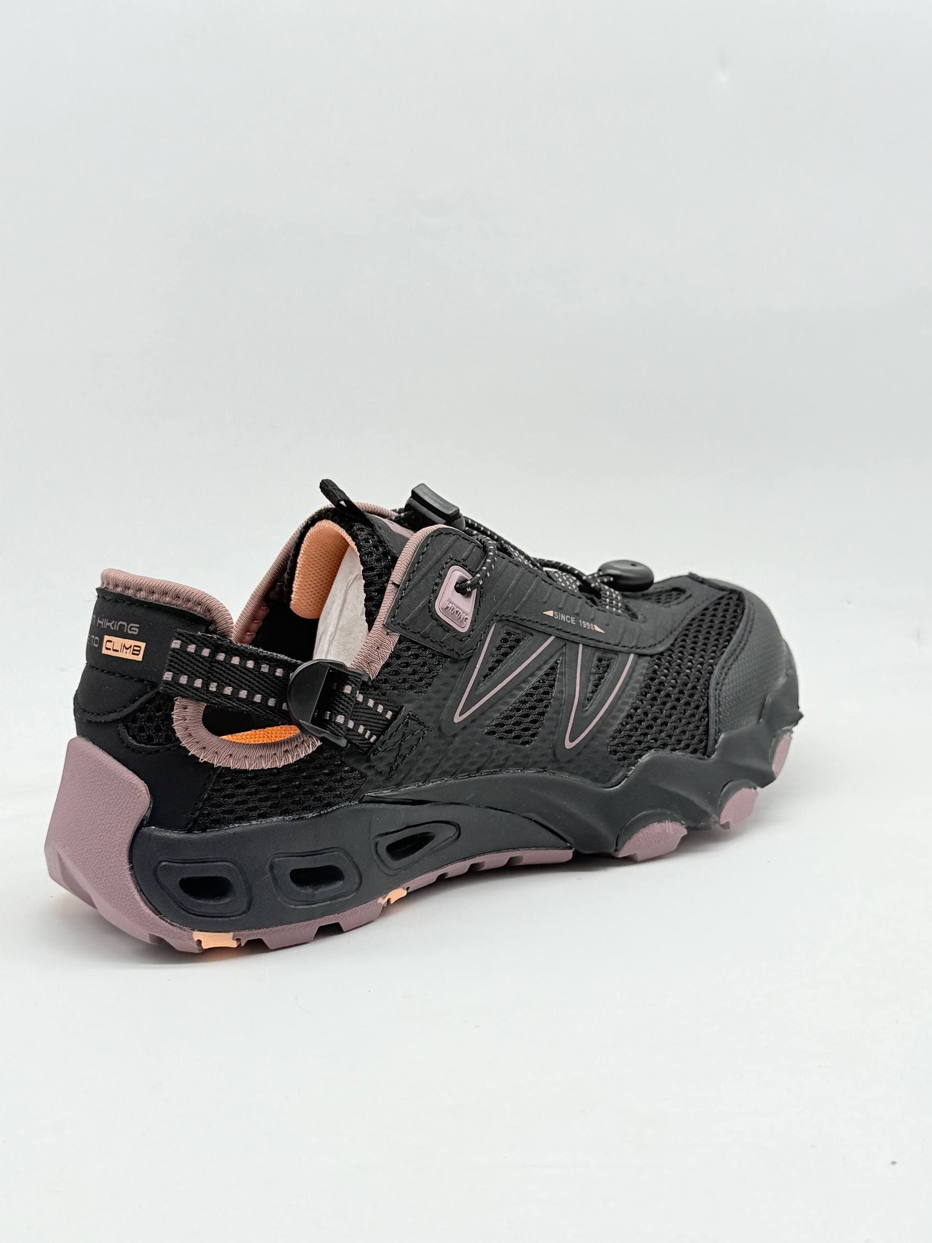کفش آبنوردی زنانه آیرانر مشکی زرشکی Women’s black burgundy irunner water shoes — تصویر ۳