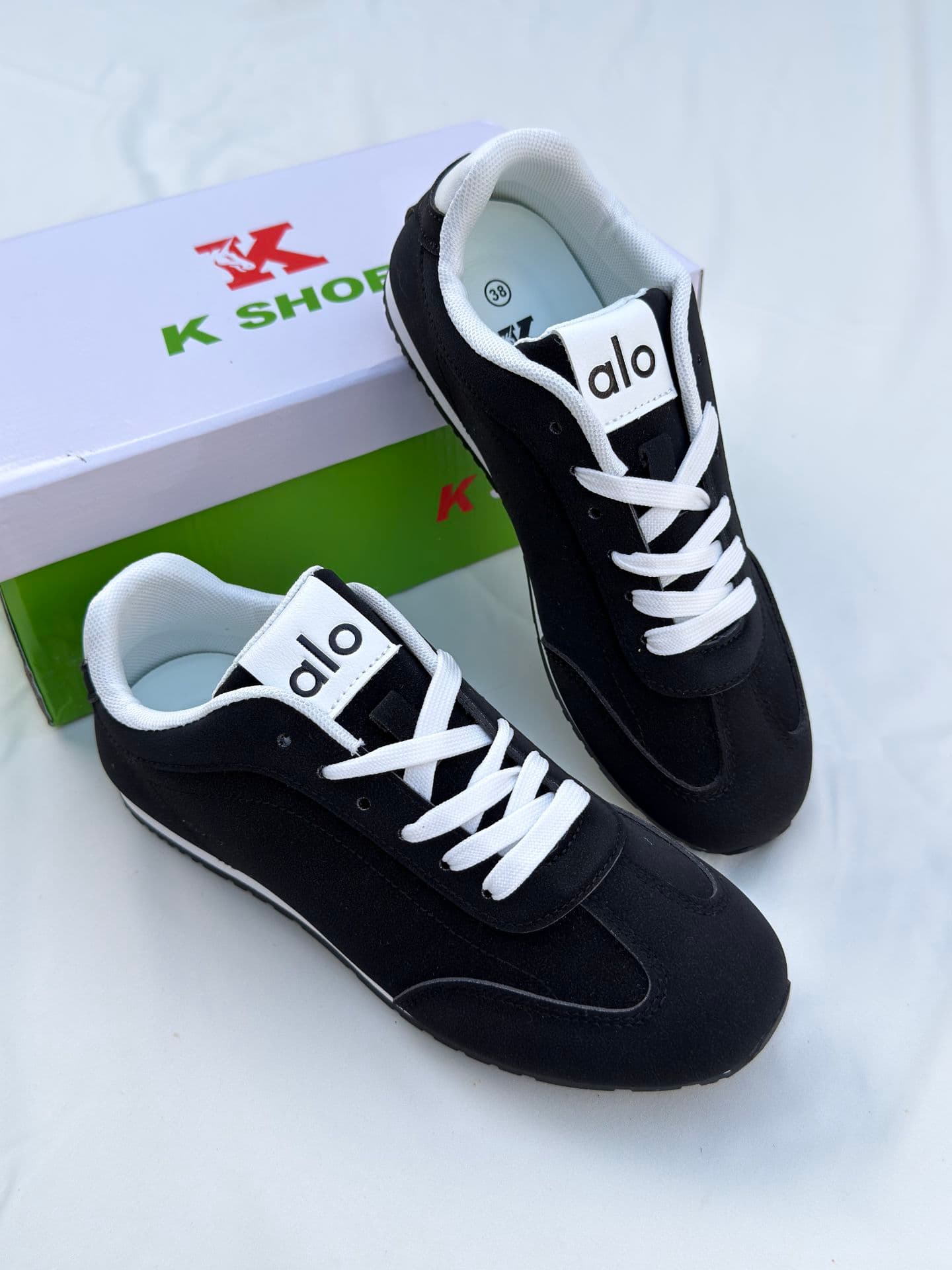 کتونی الو مشکی alo black shoes — تصویر ۴
