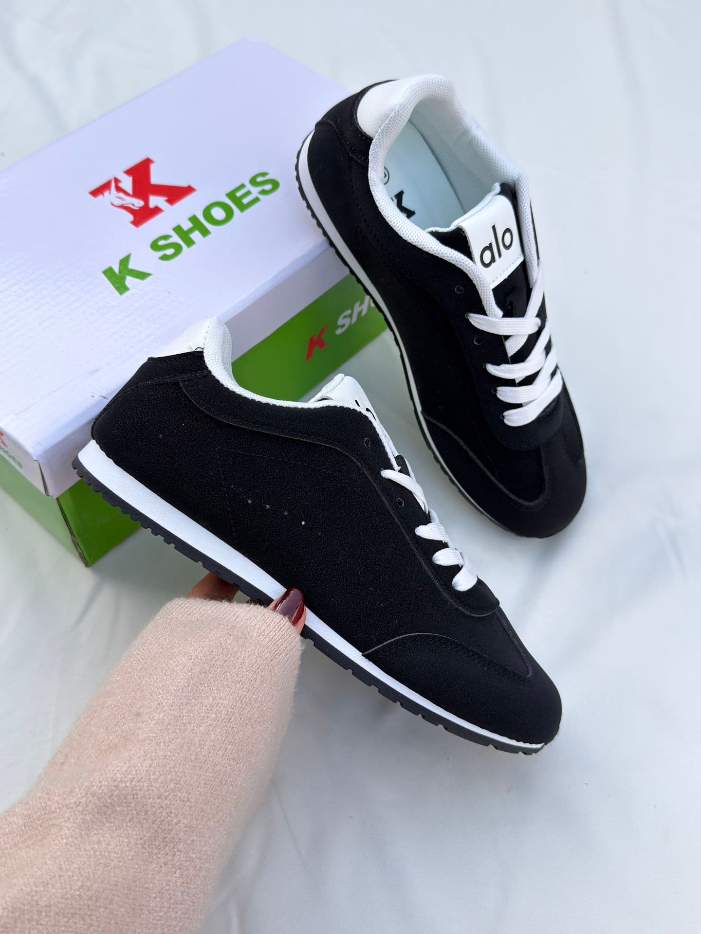 کتونی الو مشکی alo black shoes