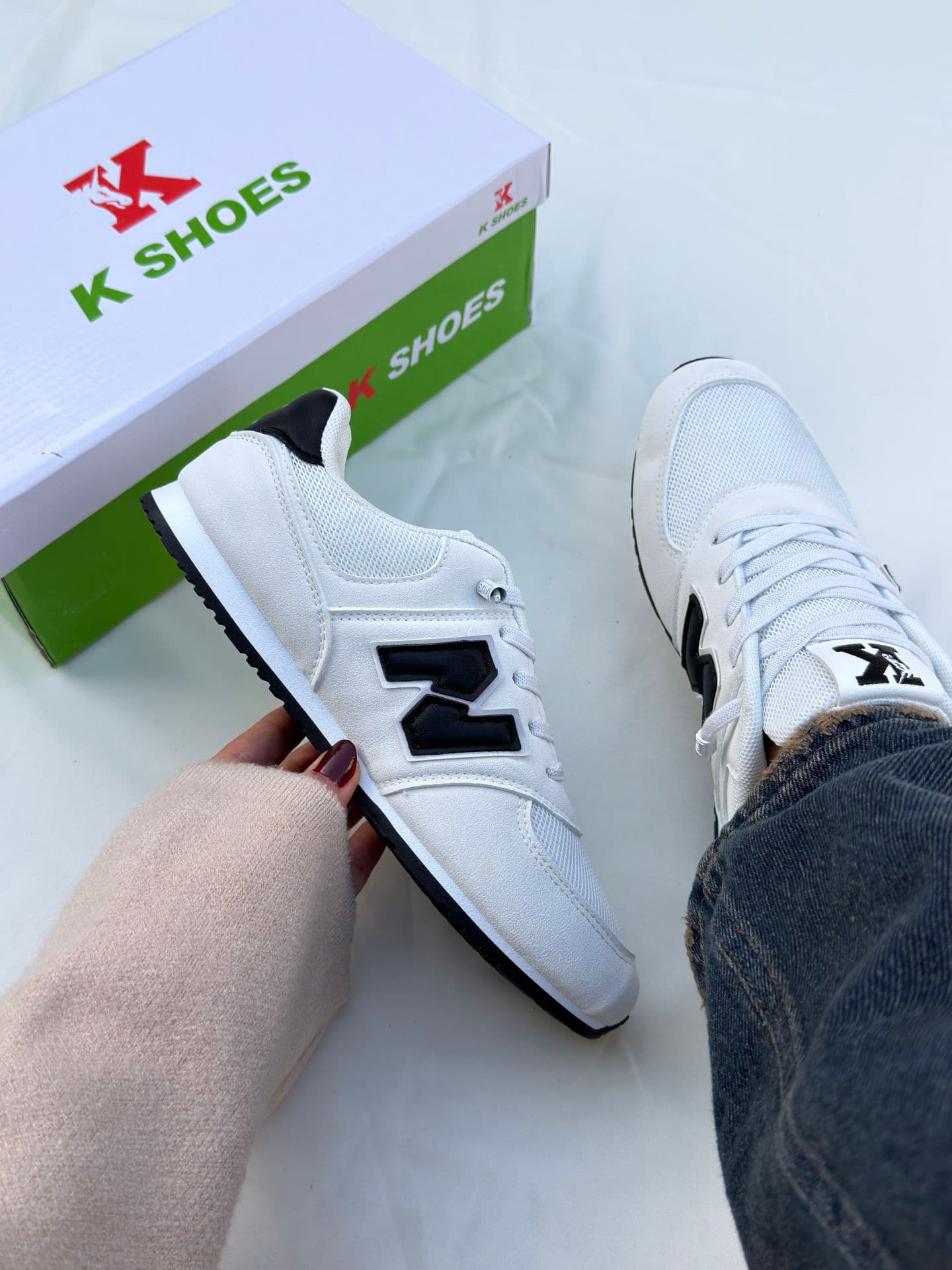 کفش نیوبالانس سفید New Balance white Shoes