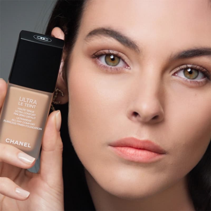 کرم پودر آلترا تینت شنل Chanel Ultra Le Teint Foundation — تصویر ۴