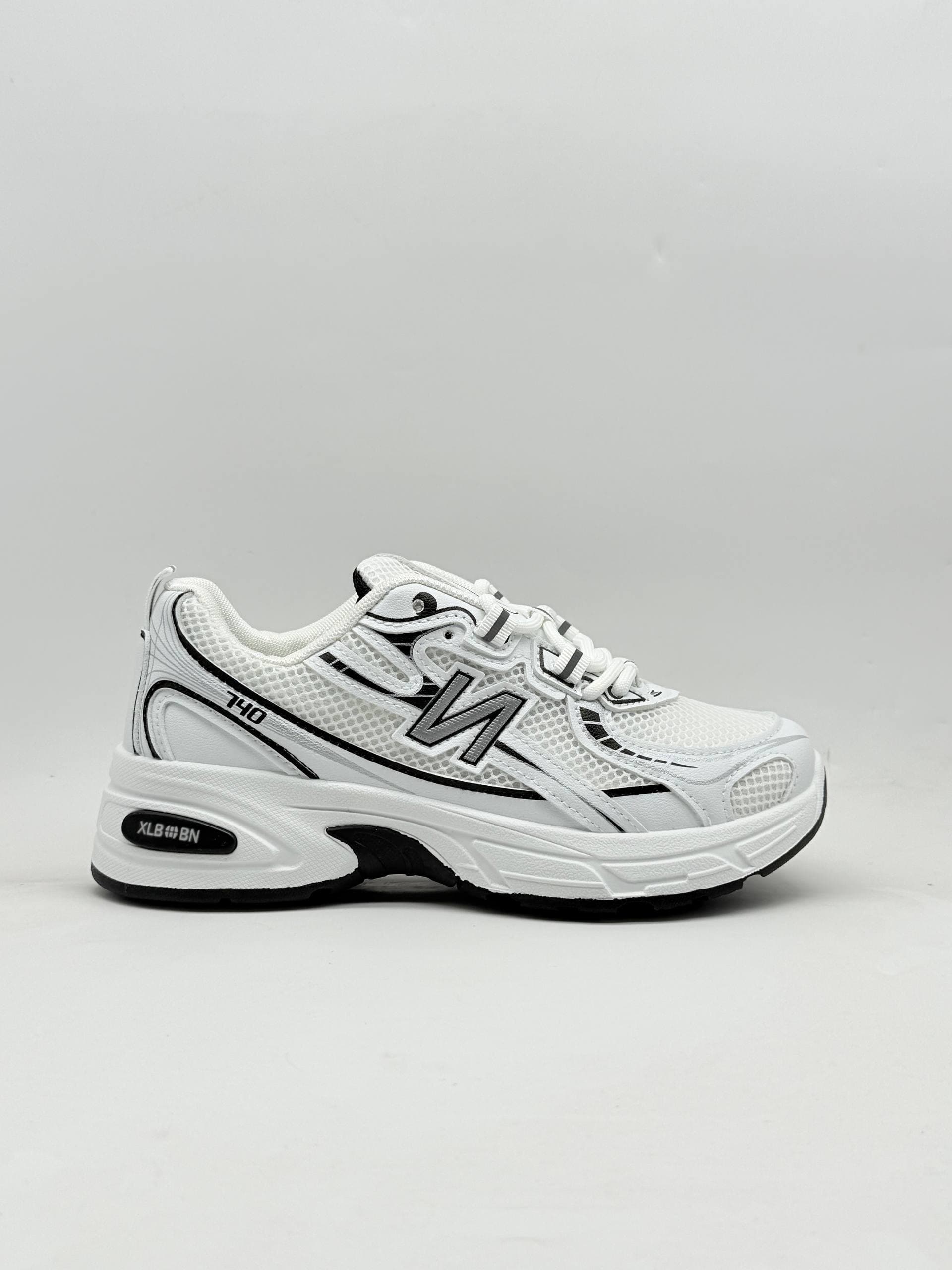کفش نیوبالانس 740 سفید مشکی New Balance 740 white black Shoes