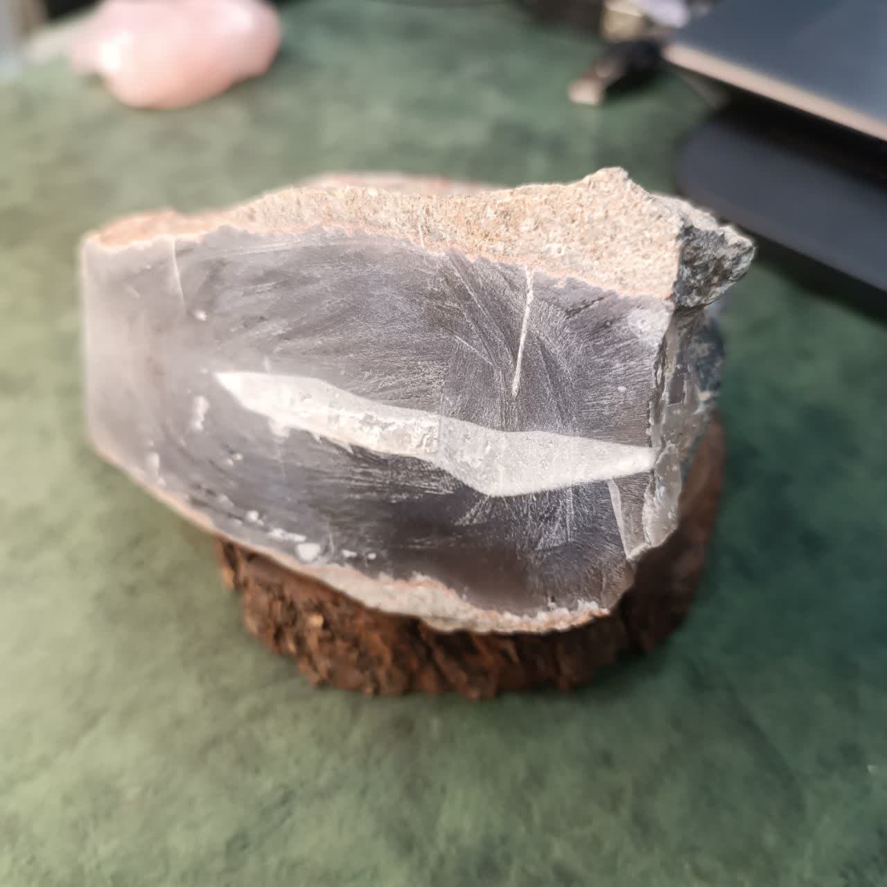 سنگ راف کوارتز دودی کد542 — تصویر ۲