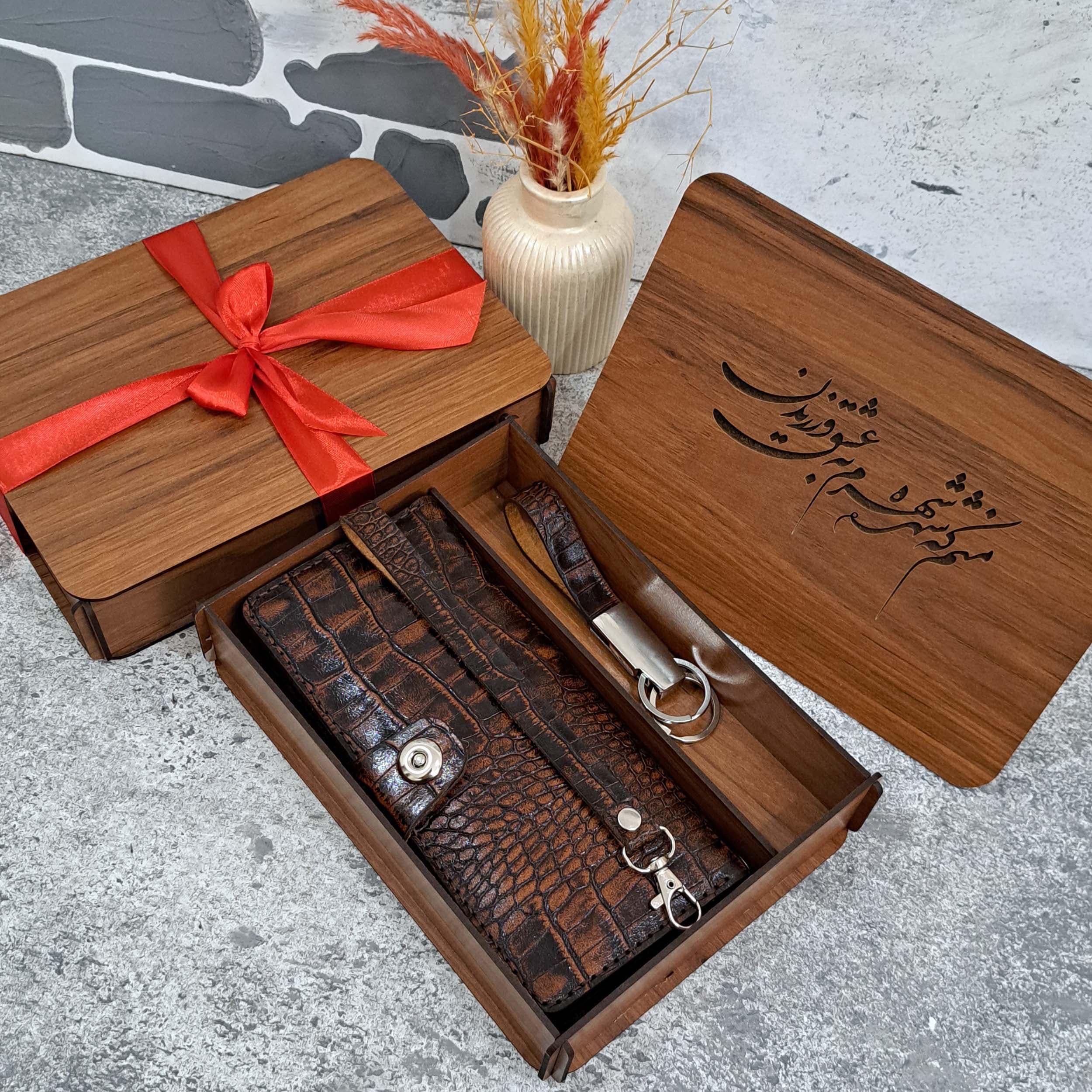ست هدیه چرم کیف پول چرم مردانه چرم طبیعی جاموبایلی دار روکو دسترنگ