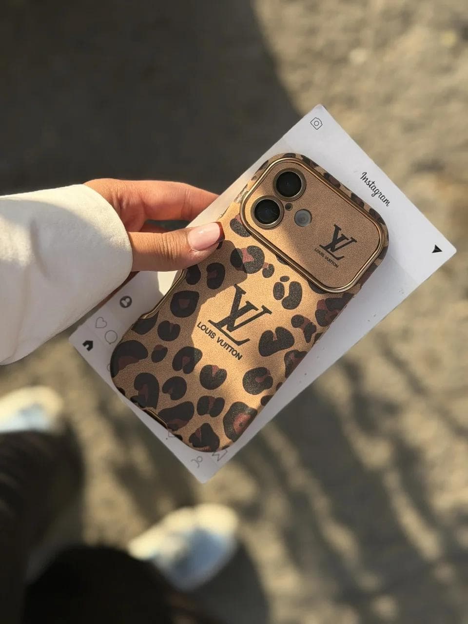 قاب Louis Vuitton Leopard Golden (کدC2319) مناسب برای iPhone 14Promax — تصویر ۲