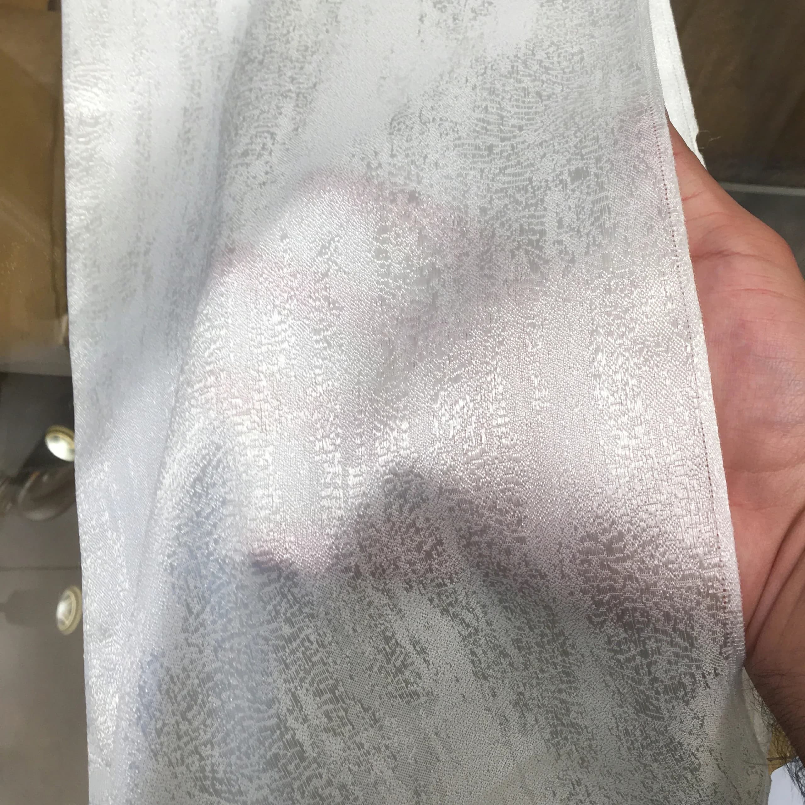 پرده حریر پتینه رنگ سفید طرح ساده