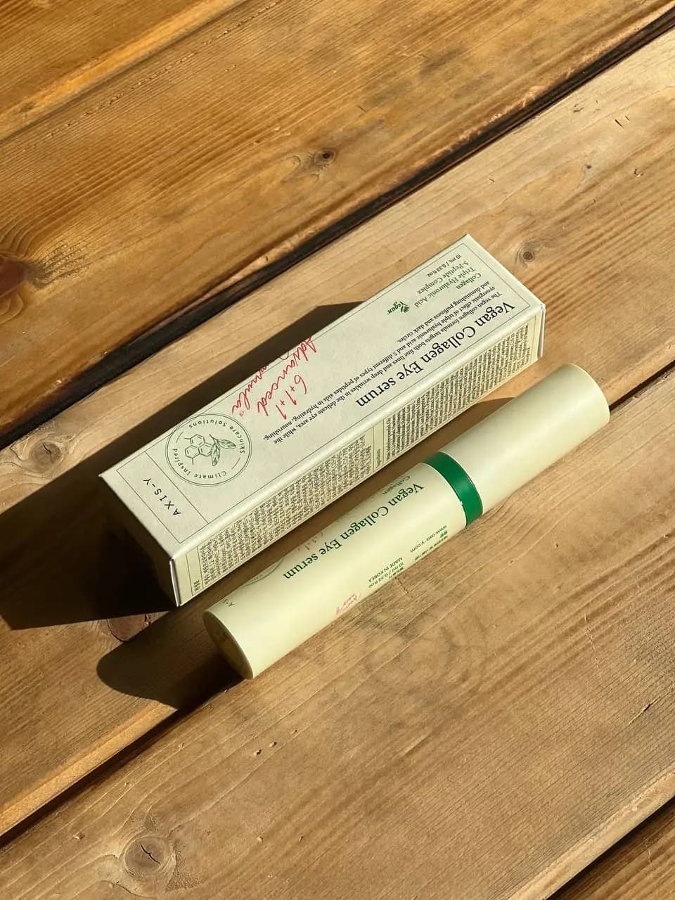 سرم دور چشم غلطکی اکسیس وای مدل Vegan Collagen حجم ۱۰ میل — تصویر ۳