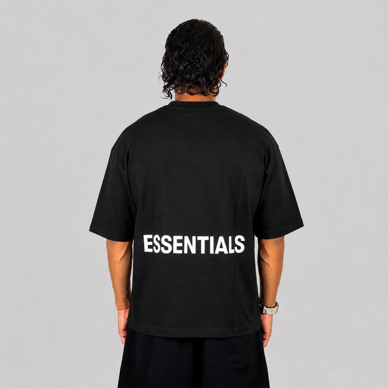 تیشرت مردانه آستین کوتاه مدل ESSENTIALS — تصویر ۴