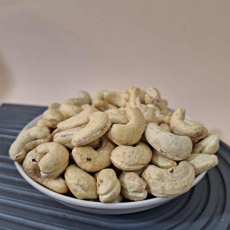 بادام هندی خام سایز درشت | Raw Cashew 180W — تصویر ۲