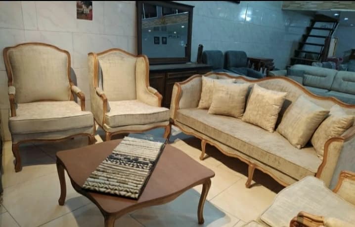 مبل کلاسیک مدل کوئین — تصویر ۷