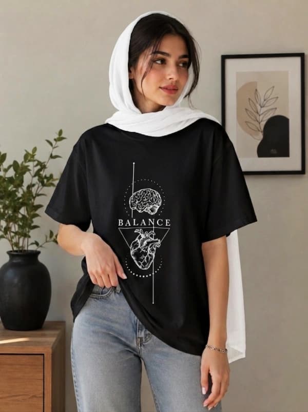 تیشرت باکسی طرح نقطه تعادل — تصویر ۳