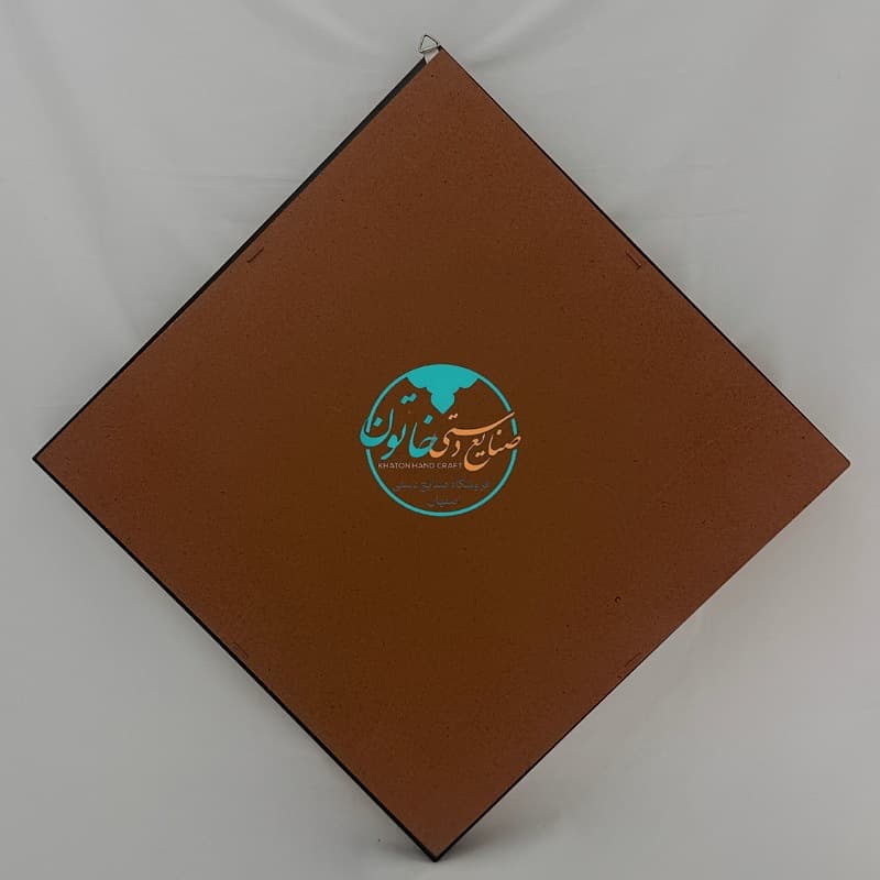 تابلو بشقاب میناکاری طرح وان یکاد 35×35 — تصویر ۵