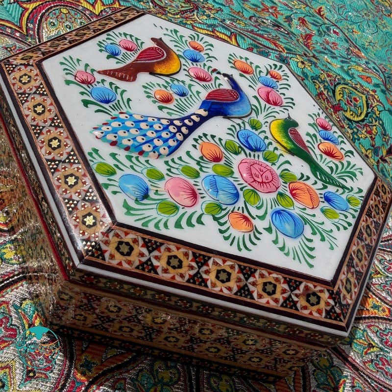 جعبه شش‌گوش خاتم‌کاری (گل و بلبل)18در18 — تصویر ۴