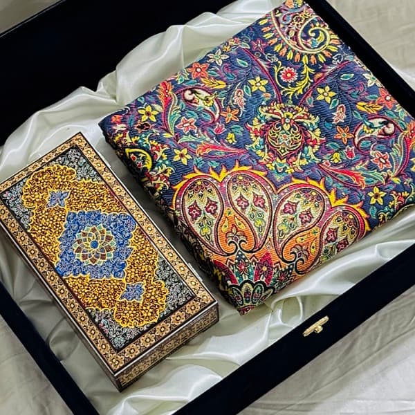 ست هدیه ترمه و جعبه خاتم‌کاری تذهیب‌دار اعلا — تصویر ۴